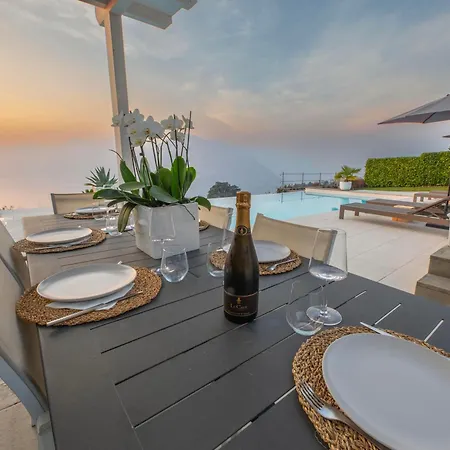 Luxury With Private Infinity Pool Iseo