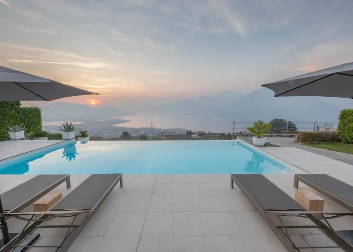 Luxury With Private Pool Villa Iseo