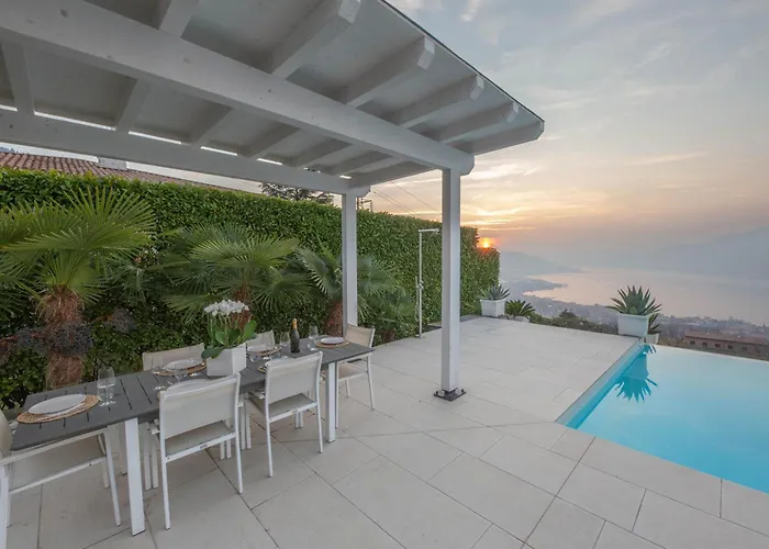 Luxury With Private Pool Villa